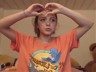 Cute colombian webcamer with tom and daly shirt shows you he